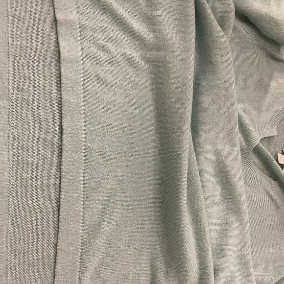 J.Jill Light Green V-neck Tunic Pullover size Large - Picture 4 of 9